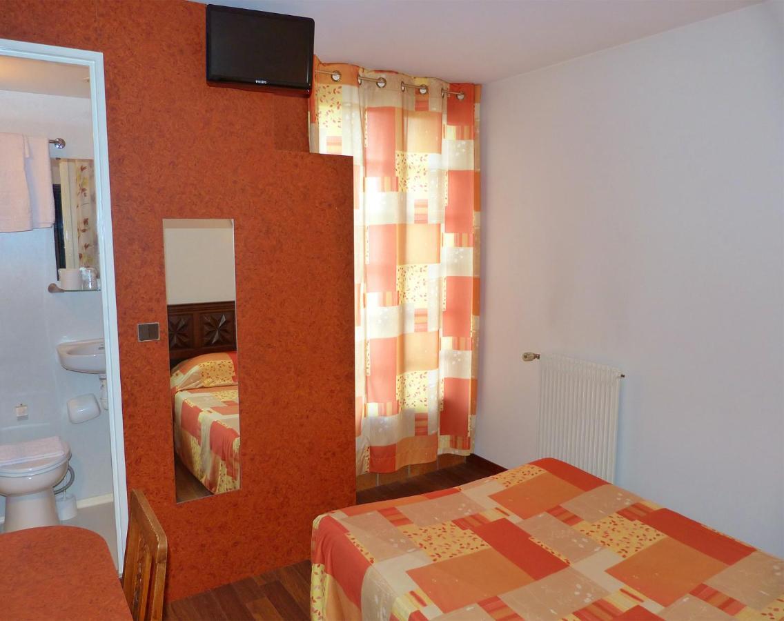 Hotel Les Peyrieres Olemps Экстерьер фото