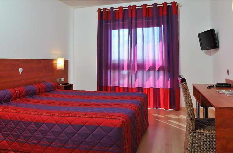 Hotel Les Peyrieres Olemps Экстерьер фото