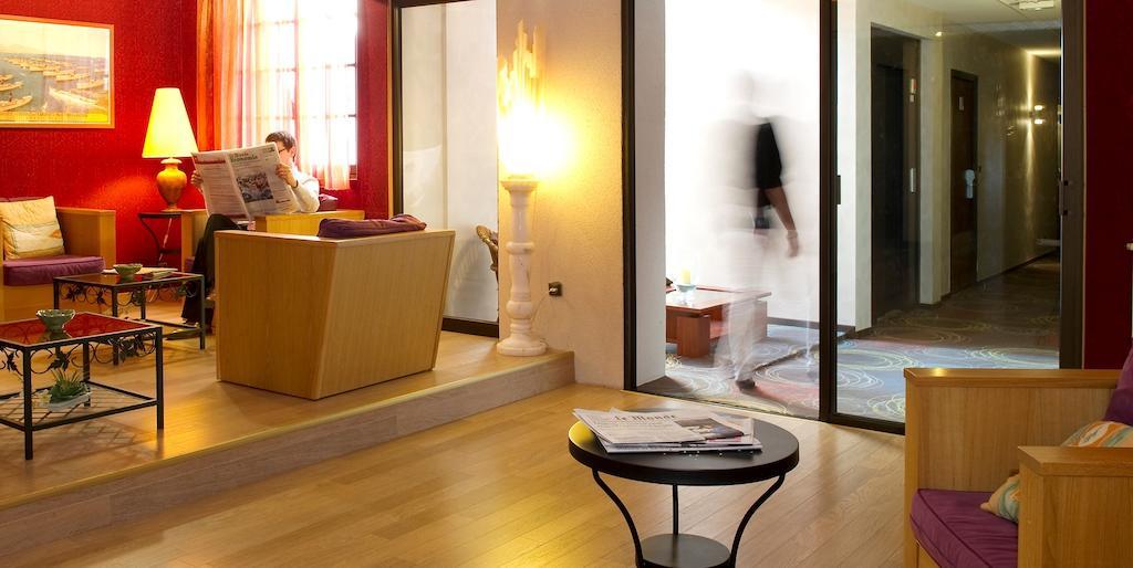 Hotel Les Peyrieres Olemps Экстерьер фото